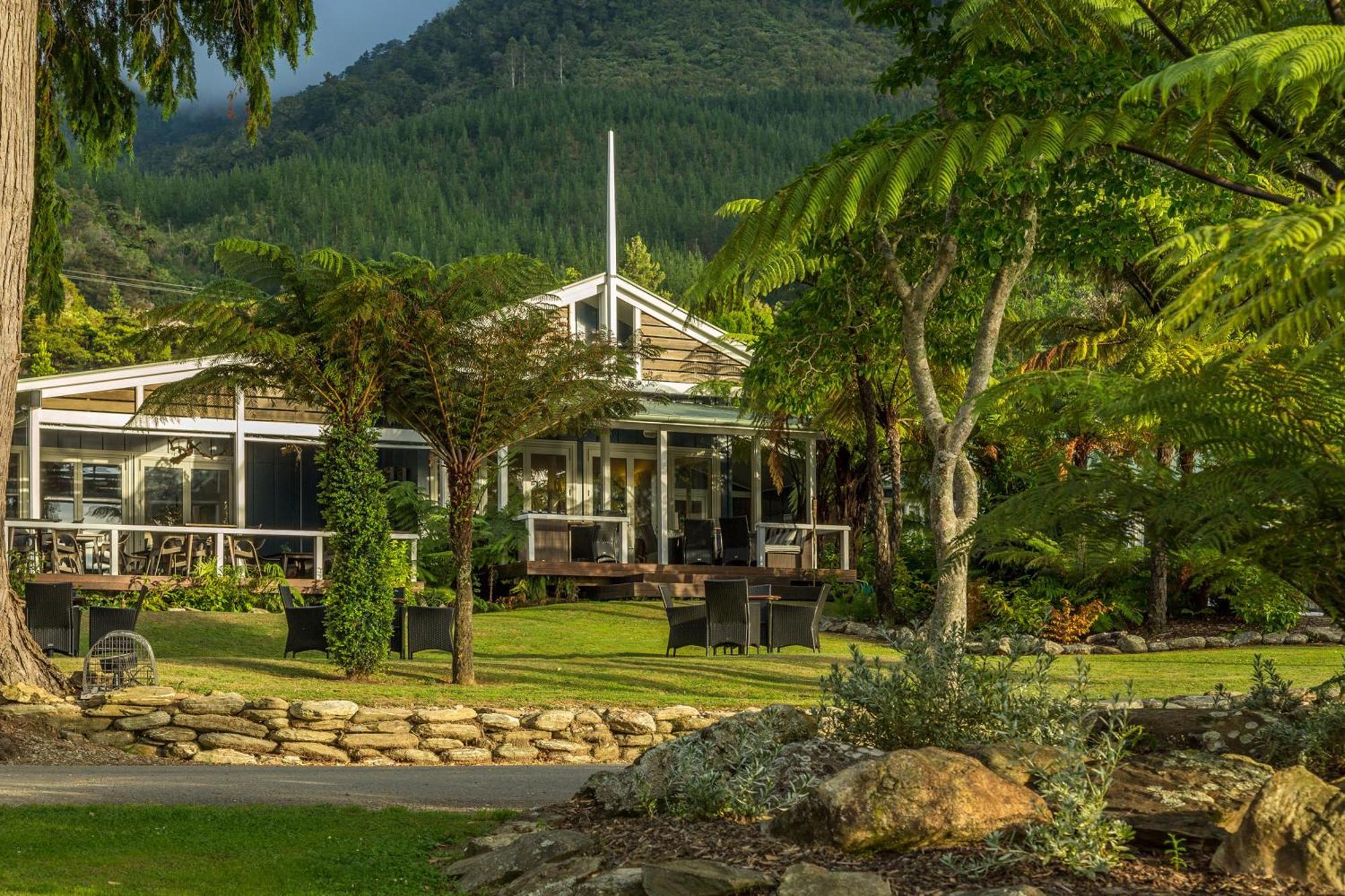 Raetihi Lodge Kenepuru Sounds Luaran gambar